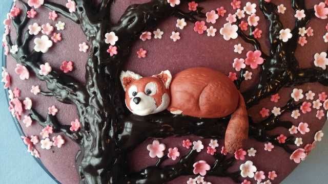 red panda bday cake.jpg