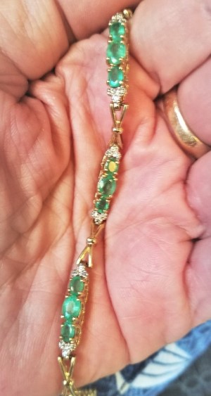 emerald bracelet.jpg